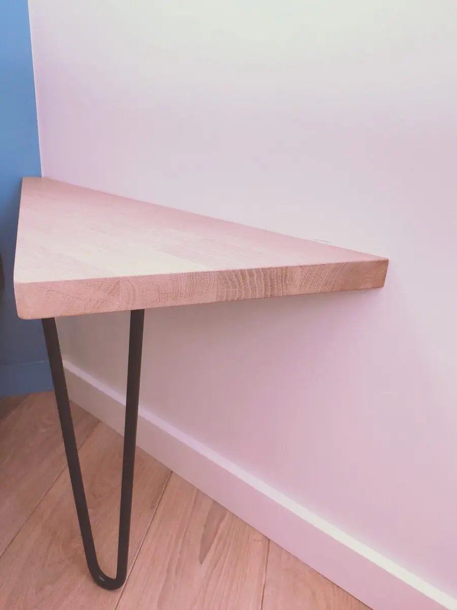 Table de nuit triangulaire chêne et acier sur mesure