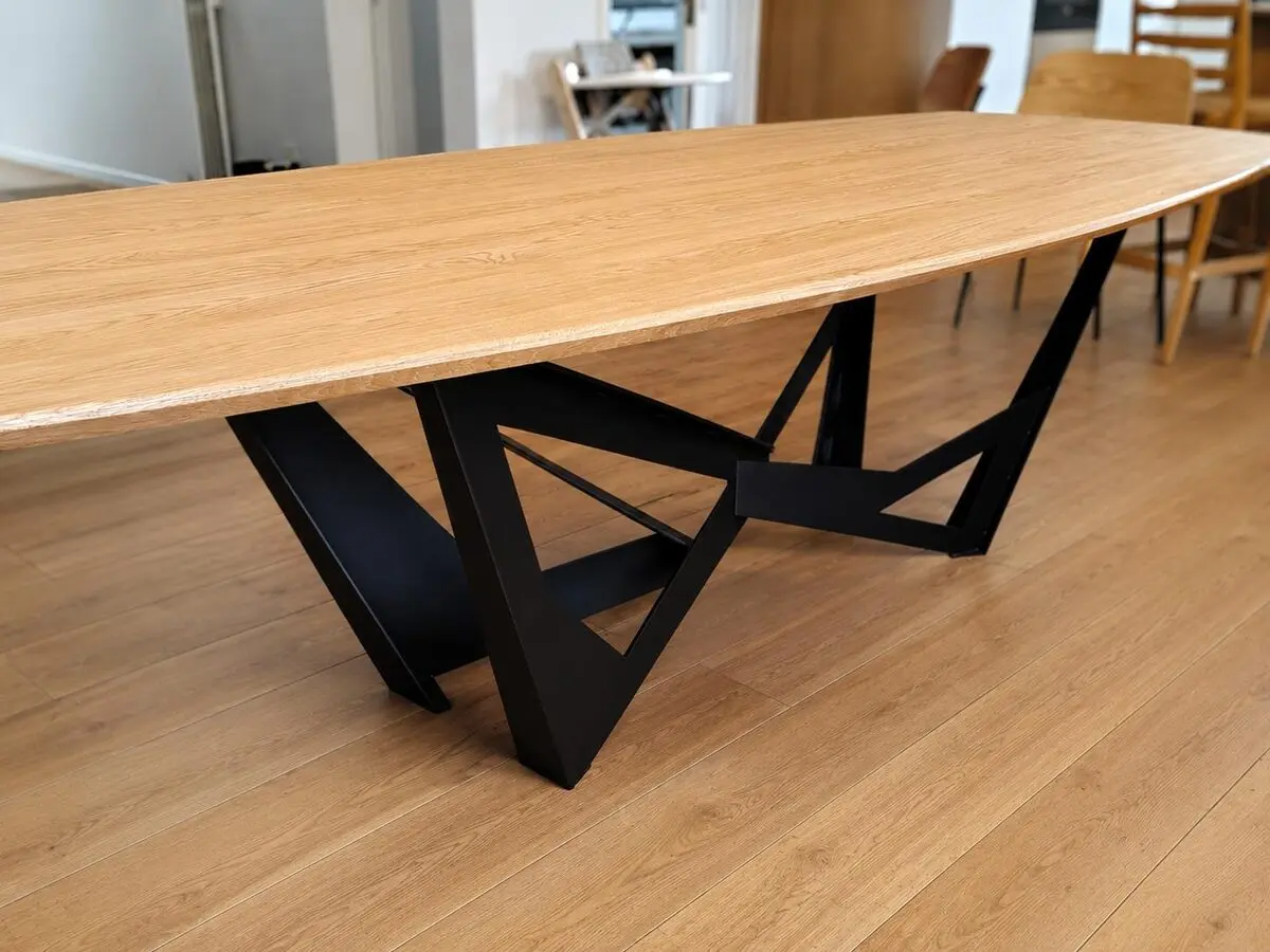 Mix matériaux acier et bois — table design